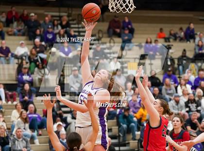 Thumbnail 3 in Plainfield vs. Brownsburg (IHSAA 4A Sectional 12 Semifinal) photogallery.