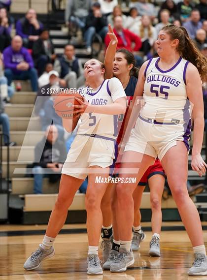 Thumbnail 1 in Plainfield vs. Brownsburg (IHSAA 4A Sectional 12 Semifinal) photogallery.