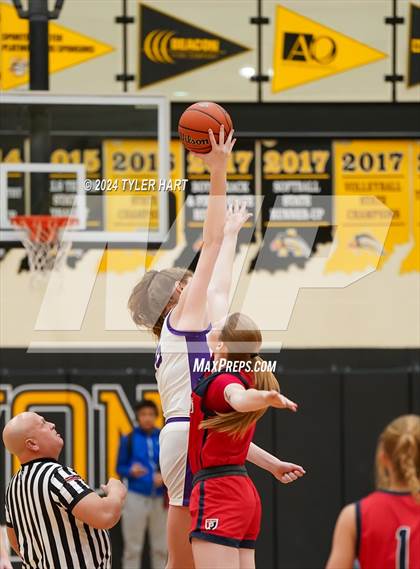 Thumbnail 1 in Plainfield vs. Brownsburg (IHSAA 4A Sectional 12 Semifinal) photogallery.
