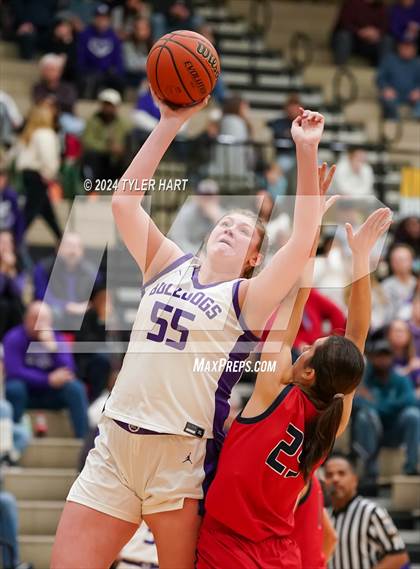 Thumbnail 3 in Plainfield vs. Brownsburg (IHSAA 4A Sectional 12 Semifinal) photogallery.
