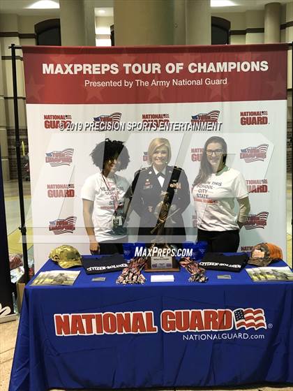Thumbnail 3 in Aquinas TOC Ceremony photogallery.