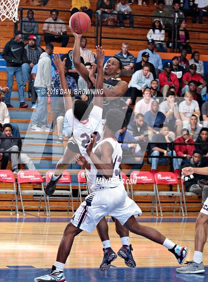 Thumbnail 3 in Lafayette Christian Academy vs. John Carroll (Chick-Fil-A Classic)  photogallery.