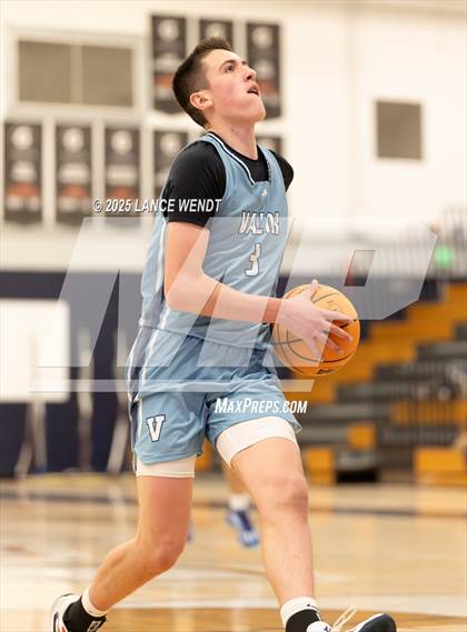 Thumbnail 2 in Valor Christian @ Columbine photogallery.