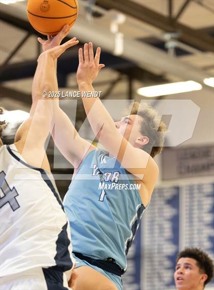 Thumbnail 2 in Valor Christian @ Columbine photogallery.
