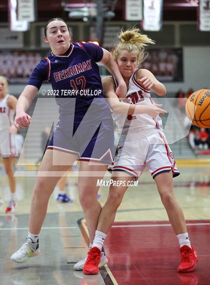 Thumbnail 2 in Springville vs. Herriman (Beetdigger Classic) photogallery.