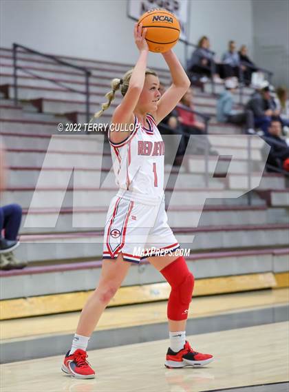 Thumbnail 2 in Springville vs. Herriman (Beetdigger Classic) photogallery.