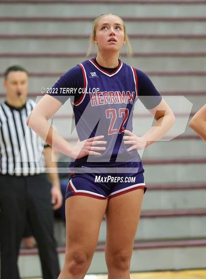 Thumbnail 1 in Springville vs. Herriman (Beetdigger Classic) photogallery.