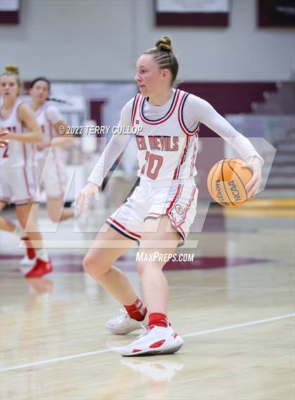 Thumbnail 3 in Springville vs. Herriman (Beetdigger Classic) photogallery.