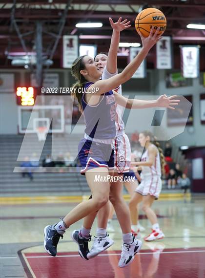 Thumbnail 2 in Springville vs. Herriman (Beetdigger Classic) photogallery.