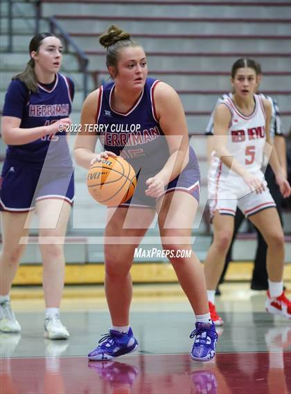 Thumbnail 3 in Springville vs. Herriman (Beetdigger Classic) photogallery.