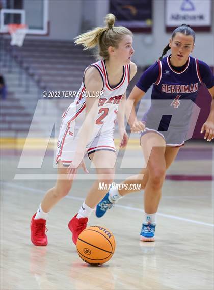 Thumbnail 2 in Springville vs. Herriman (Beetdigger Classic) photogallery.