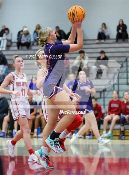 Thumbnail 2 in Springville vs. Herriman (Beetdigger Classic) photogallery.