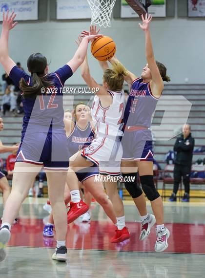 Thumbnail 3 in Springville vs. Herriman (Beetdigger Classic) photogallery.