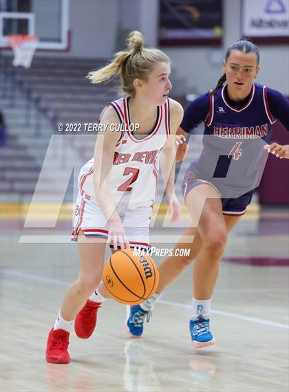Thumbnail 1 in Springville vs. Herriman (Beetdigger Classic) photogallery.