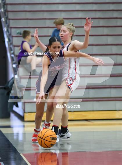 Thumbnail 1 in Springville vs. Herriman (Beetdigger Classic) photogallery.