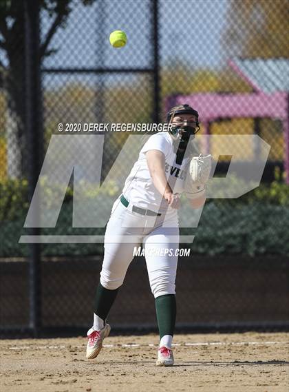 Thumbnail 2 in D'Evelyn vs Holy Family (CHSAA 4A Semifinal) photogallery.