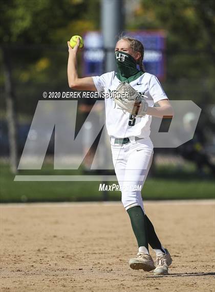Thumbnail 3 in D'Evelyn vs Holy Family (CHSAA 4A Semifinal) photogallery.