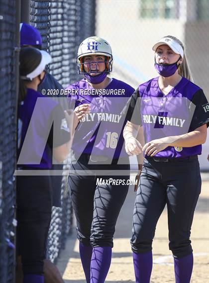 Thumbnail 2 in D'Evelyn vs Holy Family (CHSAA 4A Semifinal) photogallery.