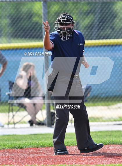 Thumbnail 3 in Homewood-Flossmoor @ Lincoln-Way East (IHSA 4A Sectional Semifinal) photogallery.