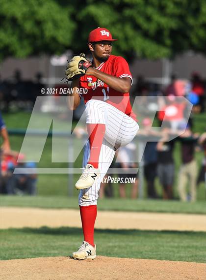 Thumbnail 3 in Homewood-Flossmoor @ Lincoln-Way East (IHSA 4A Sectional Semifinal) photogallery.