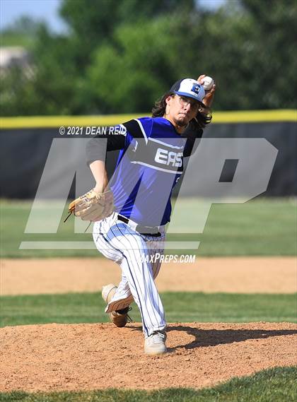 Thumbnail 2 in Homewood-Flossmoor @ Lincoln-Way East (IHSA 4A Sectional Semifinal) photogallery.