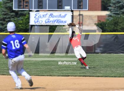 Thumbnail 3 in Homewood-Flossmoor @ Lincoln-Way East (IHSA 4A Sectional Semifinal) photogallery.
