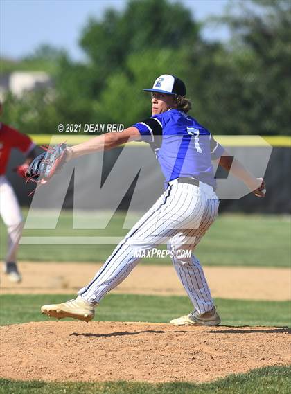 Thumbnail 2 in Homewood-Flossmoor @ Lincoln-Way East (IHSA 4A Sectional Semifinal) photogallery.