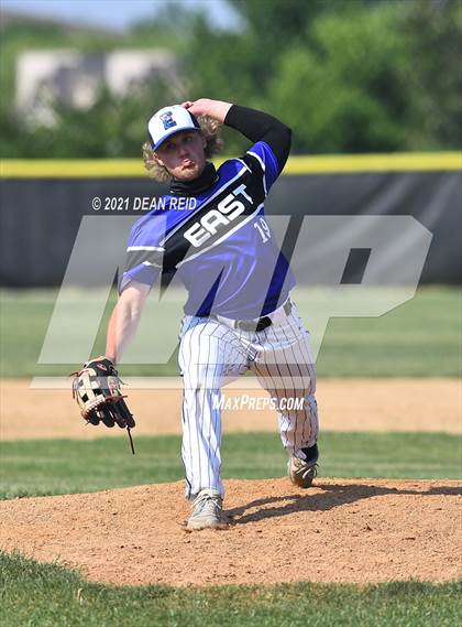 Thumbnail 2 in Homewood-Flossmoor @ Lincoln-Way East (IHSA 4A Sectional Semifinal) photogallery.