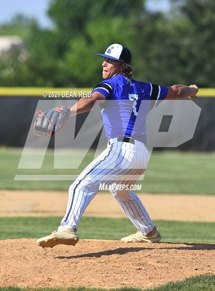 Thumbnail 3 in Homewood-Flossmoor @ Lincoln-Way East (IHSA 4A Sectional Semifinal) photogallery.