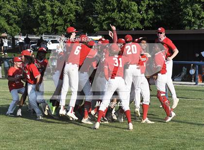 Thumbnail 2 in Homewood-Flossmoor @ Lincoln-Way East (IHSA 4A Sectional Semifinal) photogallery.