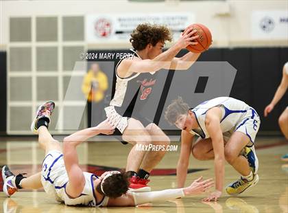 Thumbnail 3 in Ellwood City vs. Mohawk Area photogallery.