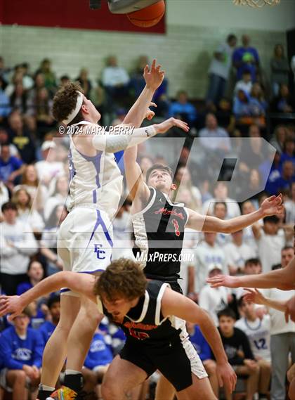Thumbnail 3 in Ellwood City vs. Mohawk Area photogallery.