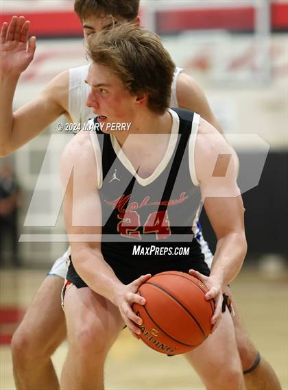 Thumbnail 2 in Ellwood City vs. Mohawk Area photogallery.