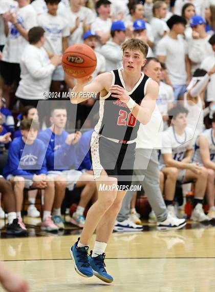 Thumbnail 3 in Ellwood City vs. Mohawk Area photogallery.