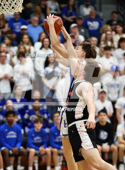 Thumbnail 3 in Ellwood City vs. Mohawk Area photogallery.