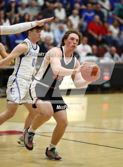 Thumbnail 1 in Ellwood City vs. Mohawk Area photogallery.