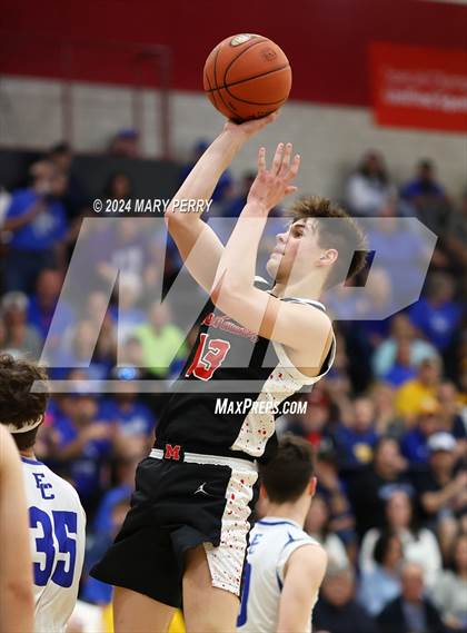 Thumbnail 2 in Ellwood City vs. Mohawk Area photogallery.