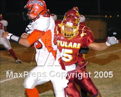 Thumbnail 2 in Hanford vs. Tulare Union (Section Playoffs) photogallery.
