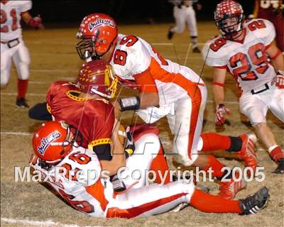 Thumbnail 1 in Hanford vs. Tulare Union (Section Playoffs) photogallery.