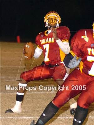 Thumbnail 3 in Hanford vs. Tulare Union (Section Playoffs) photogallery.