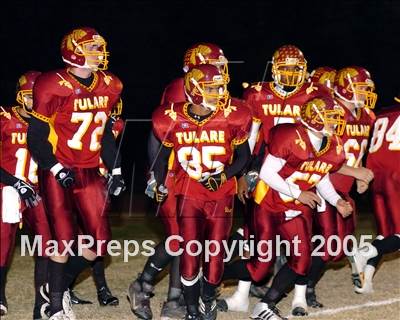 Thumbnail 1 in Hanford vs. Tulare Union (Section Playoffs) photogallery.