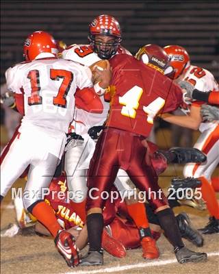 Thumbnail 2 in Hanford vs. Tulare Union (Section Playoffs) photogallery.