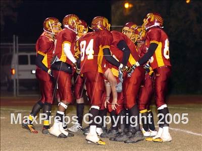 Thumbnail 1 in Hanford vs. Tulare Union (Section Playoffs) photogallery.