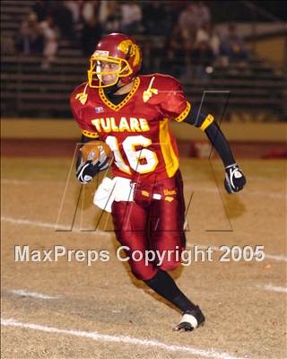 Thumbnail 1 in Hanford vs. Tulare Union (Section Playoffs) photogallery.