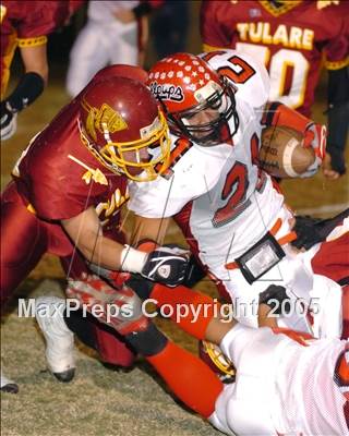 Thumbnail 1 in Hanford vs. Tulare Union (Section Playoffs) photogallery.