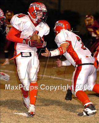 Thumbnail 2 in Hanford vs. Tulare Union (Section Playoffs) photogallery.