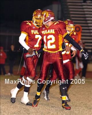 Thumbnail 3 in Hanford vs. Tulare Union (Section Playoffs) photogallery.