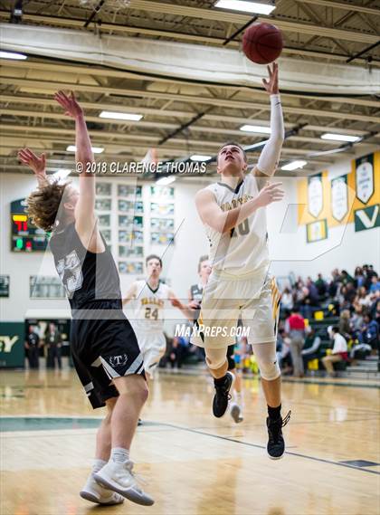 Thumbnail 2 in Dominion @ Loudoun Valley photogallery.
