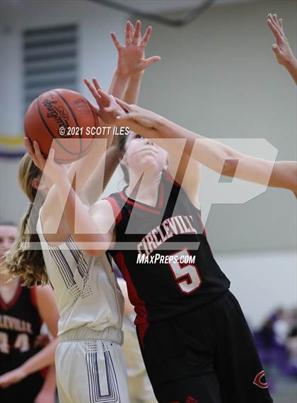 Thumbnail 1 in Bloom-Carroll vs. Circleville photogallery.