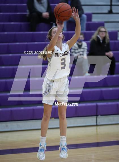 Thumbnail 3 in Bloom-Carroll vs. Circleville photogallery.